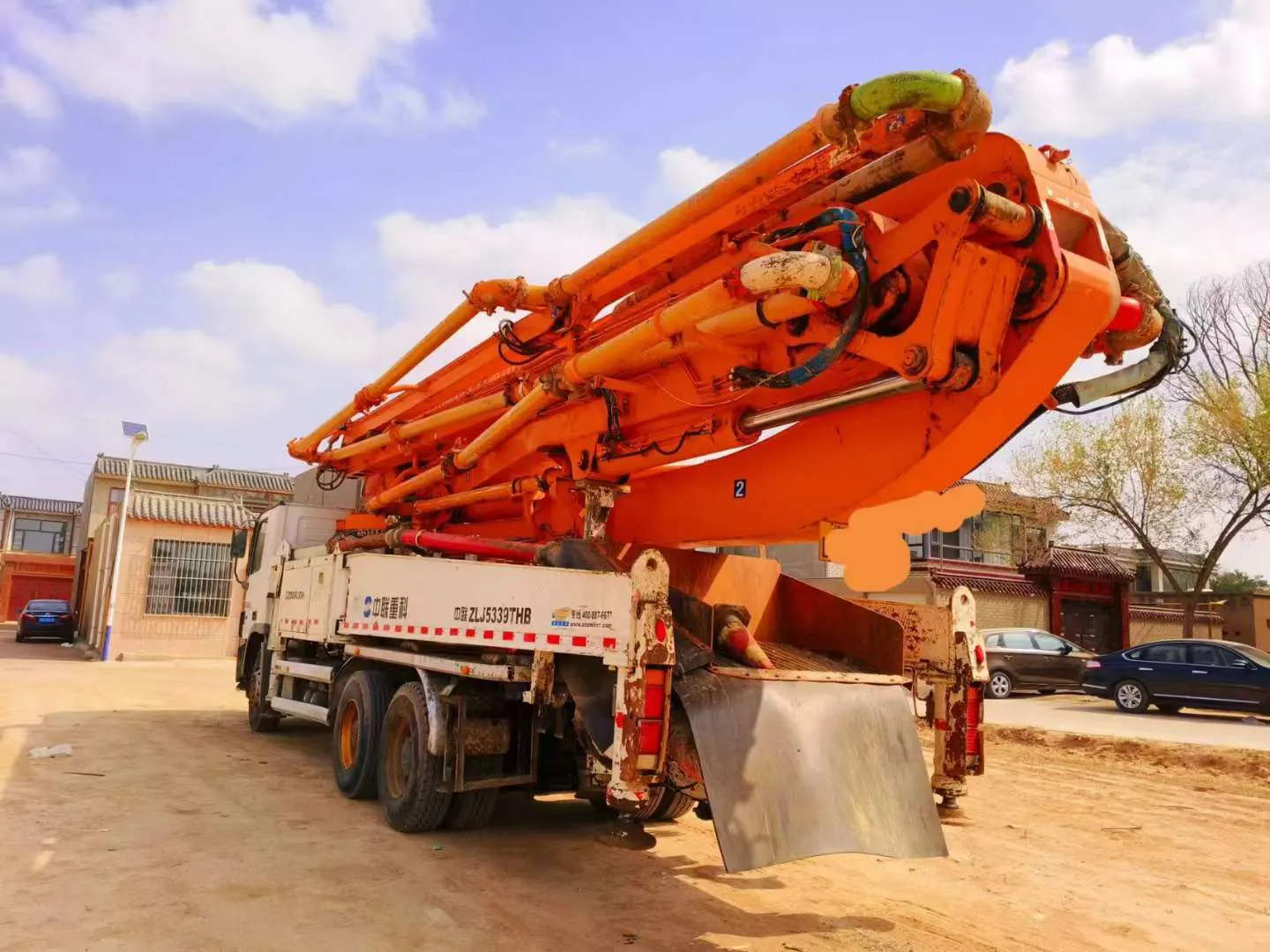 bomba de hormigón montada en camión zoomlion-benz 49m 2013