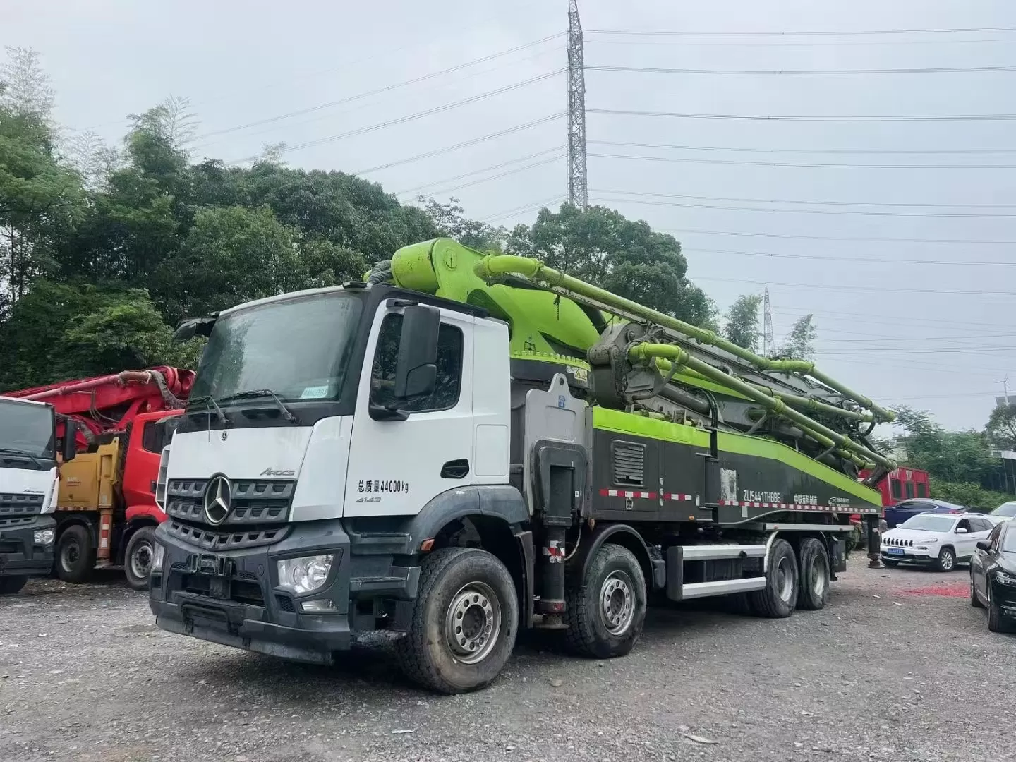 pompe à béton montée sur camion zoomlion-benz 63m 2021