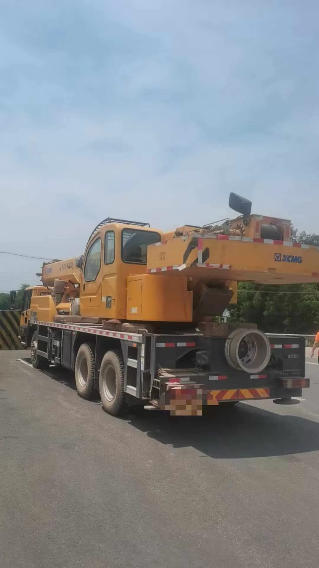 2021 XCMG 25t truck crane