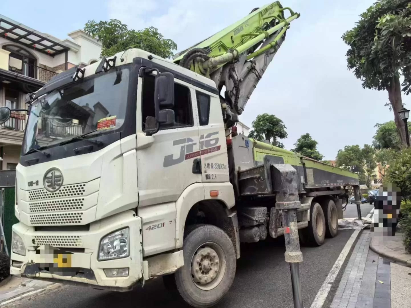 2019 Zoomlion 47m truck mounted concrete pump