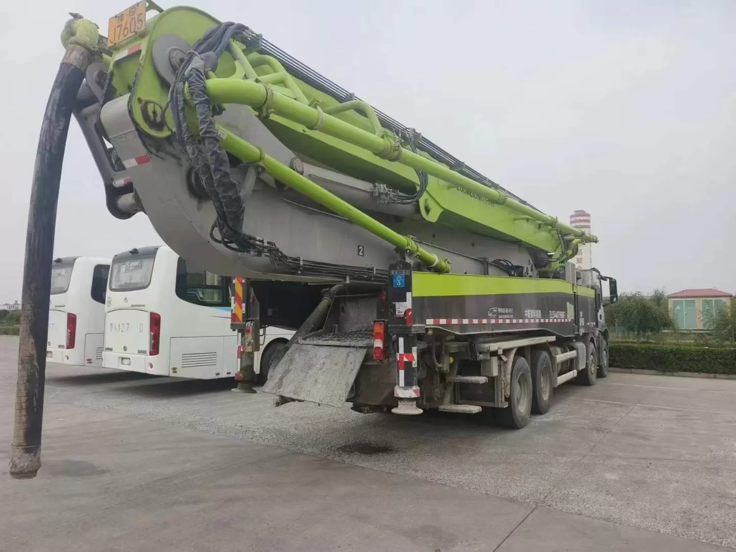 pompe à béton montée sur camion zoomlion-benz 62m 2021