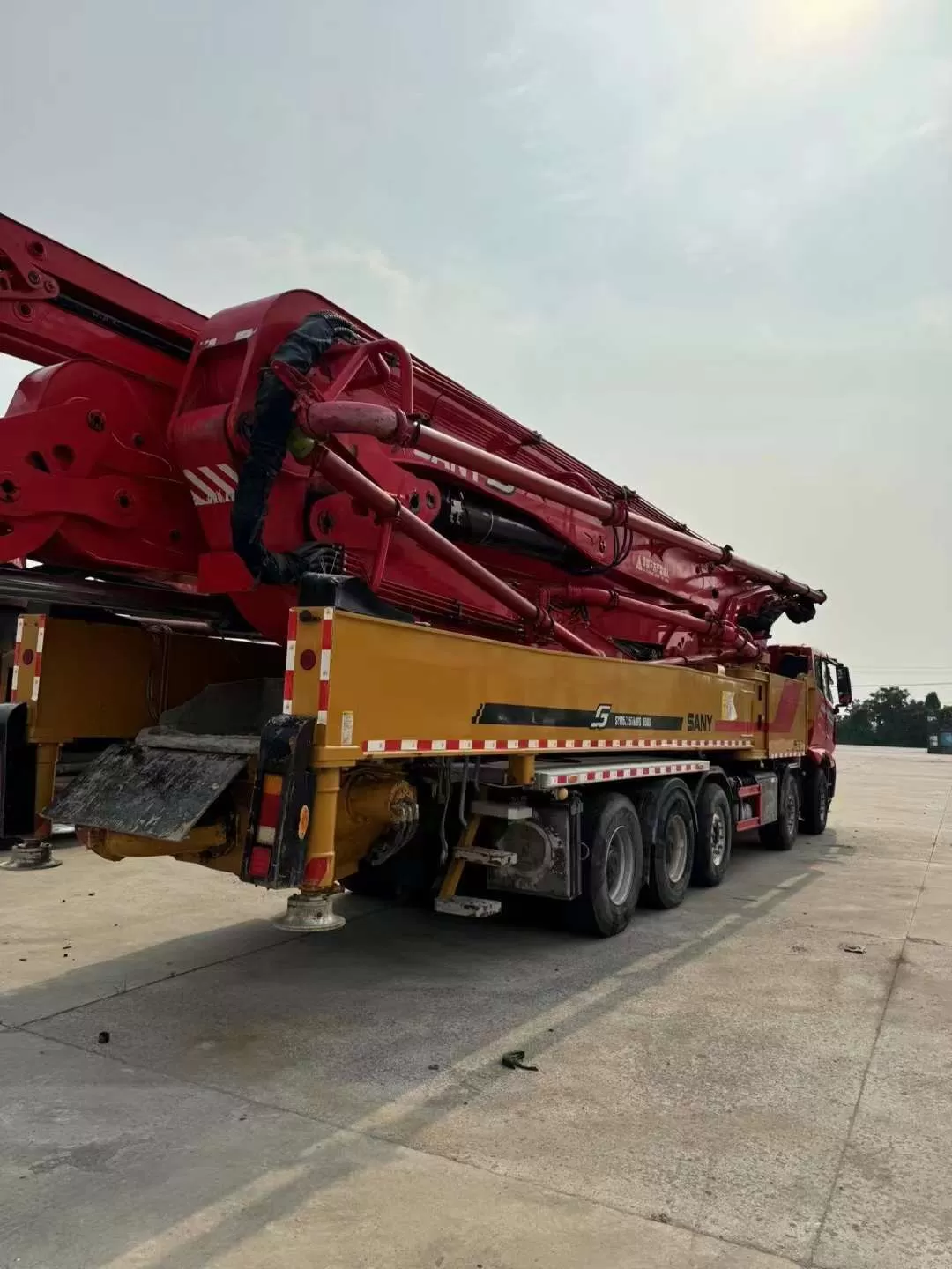 176K USD 2021 Sany 65m truck mounted concrete pump