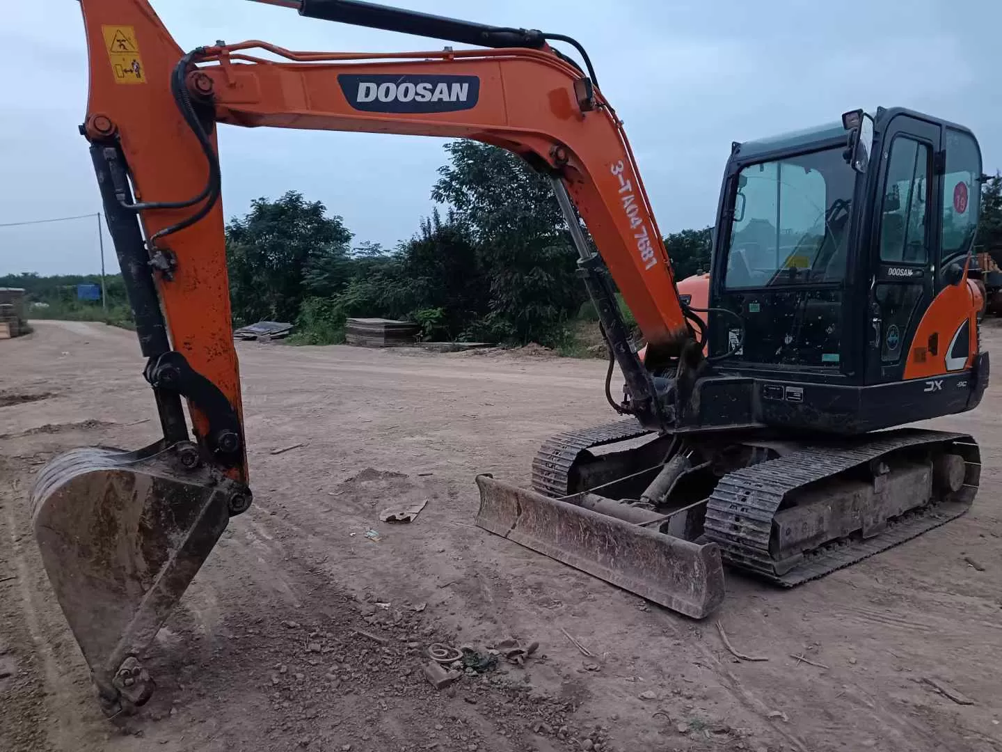 petite pelle sur chenilles doosan 60w 2021