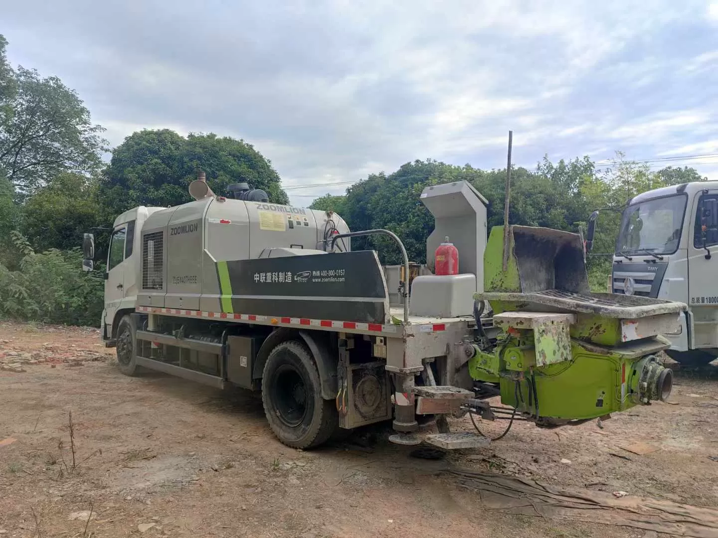 32K USD 2021 Zoomlion-Dongfeng 10022 line pump