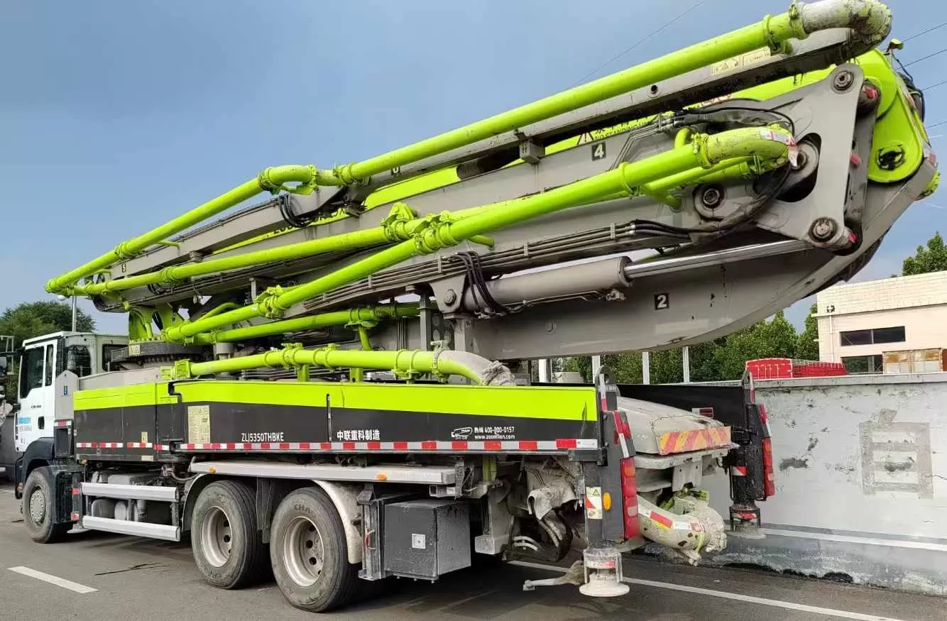 85K USD 2021 Zoomlion-Sitrak 49m truck mounted concrete pump