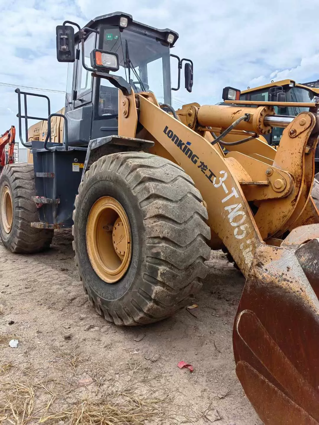 2018 LONKING 855N wheel loader