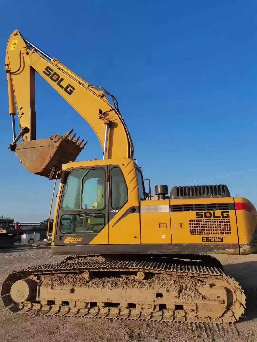 2018 SDLG 225F medium crawler excavator