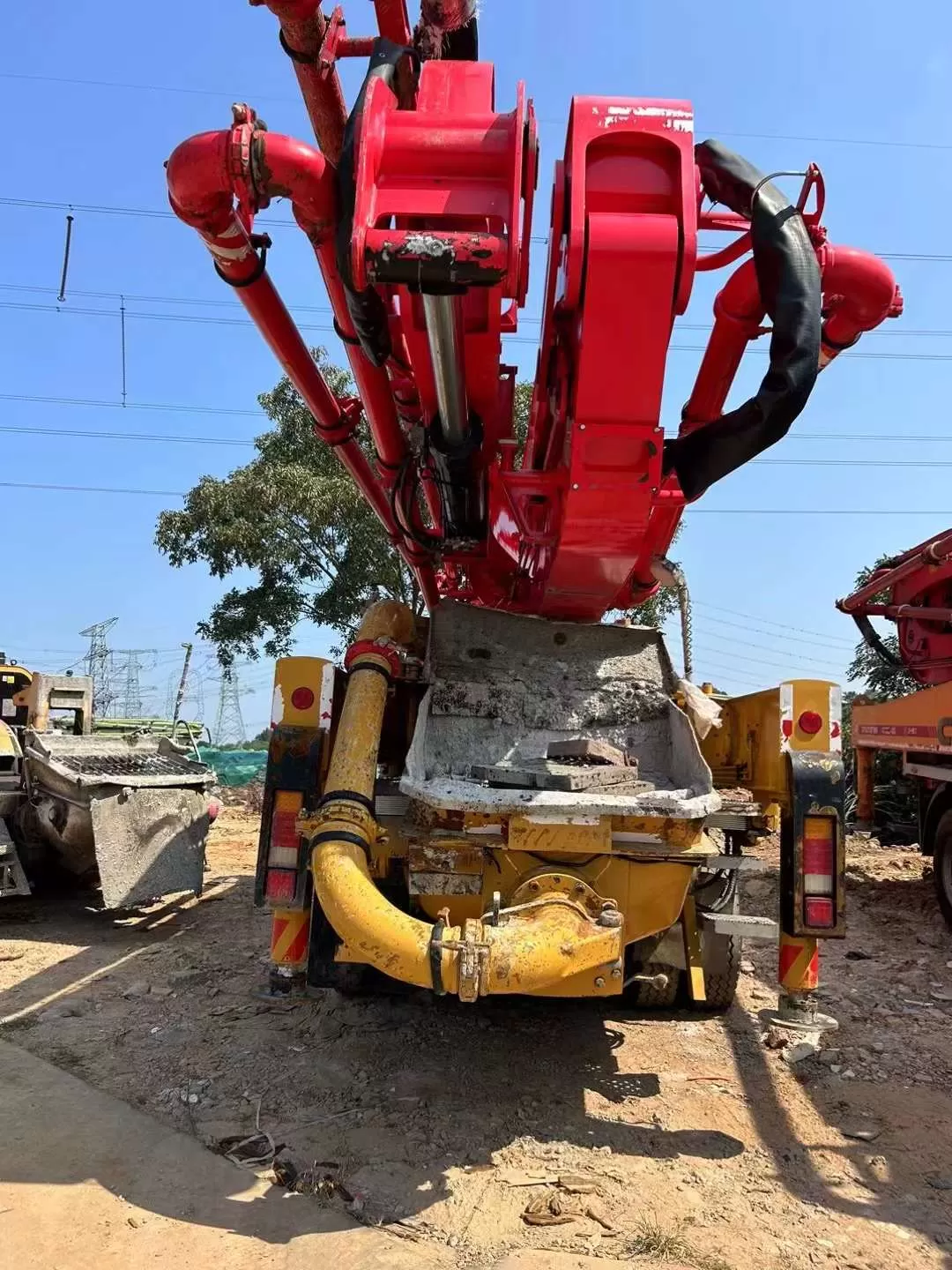 bomba de hormigón montada sobre camión sany 2021 de 43 m