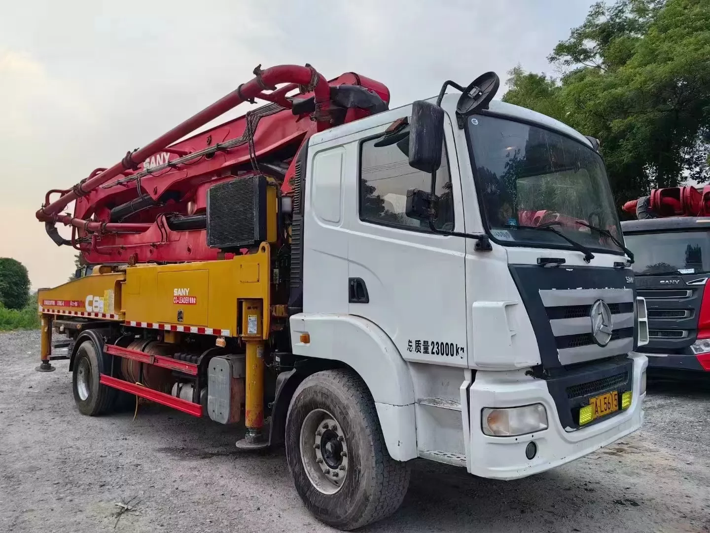 2018 Sany 37m truck mounted concrete pump