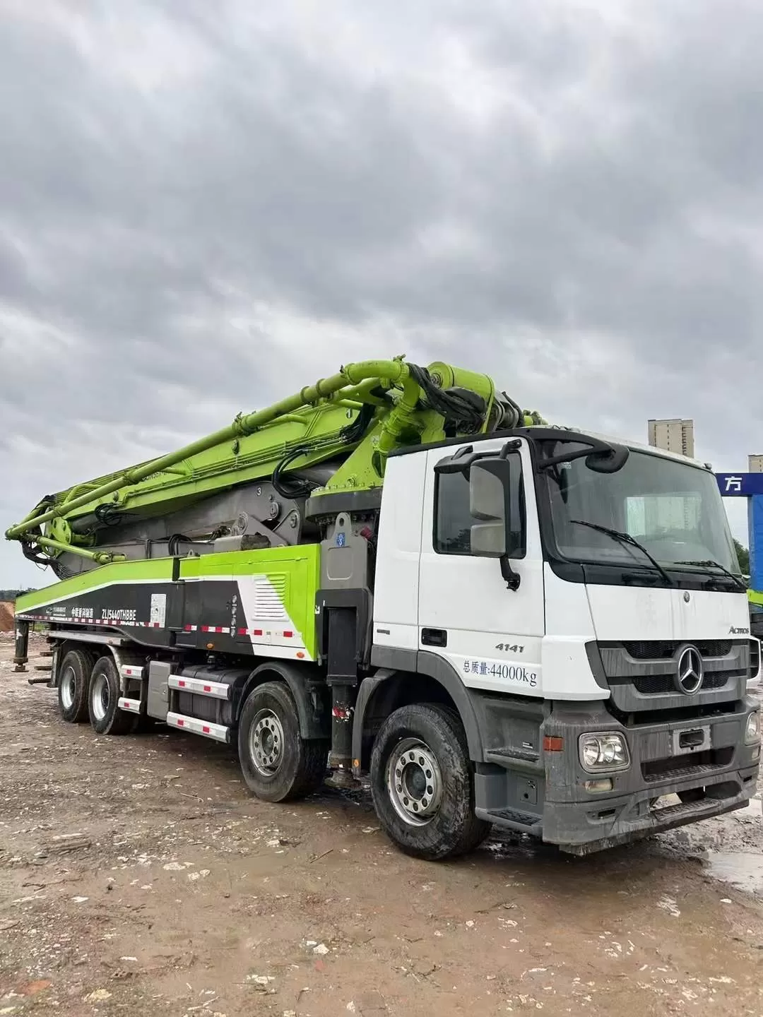 2018 Zoomlion-Benz 56m truck mounted concrete pump