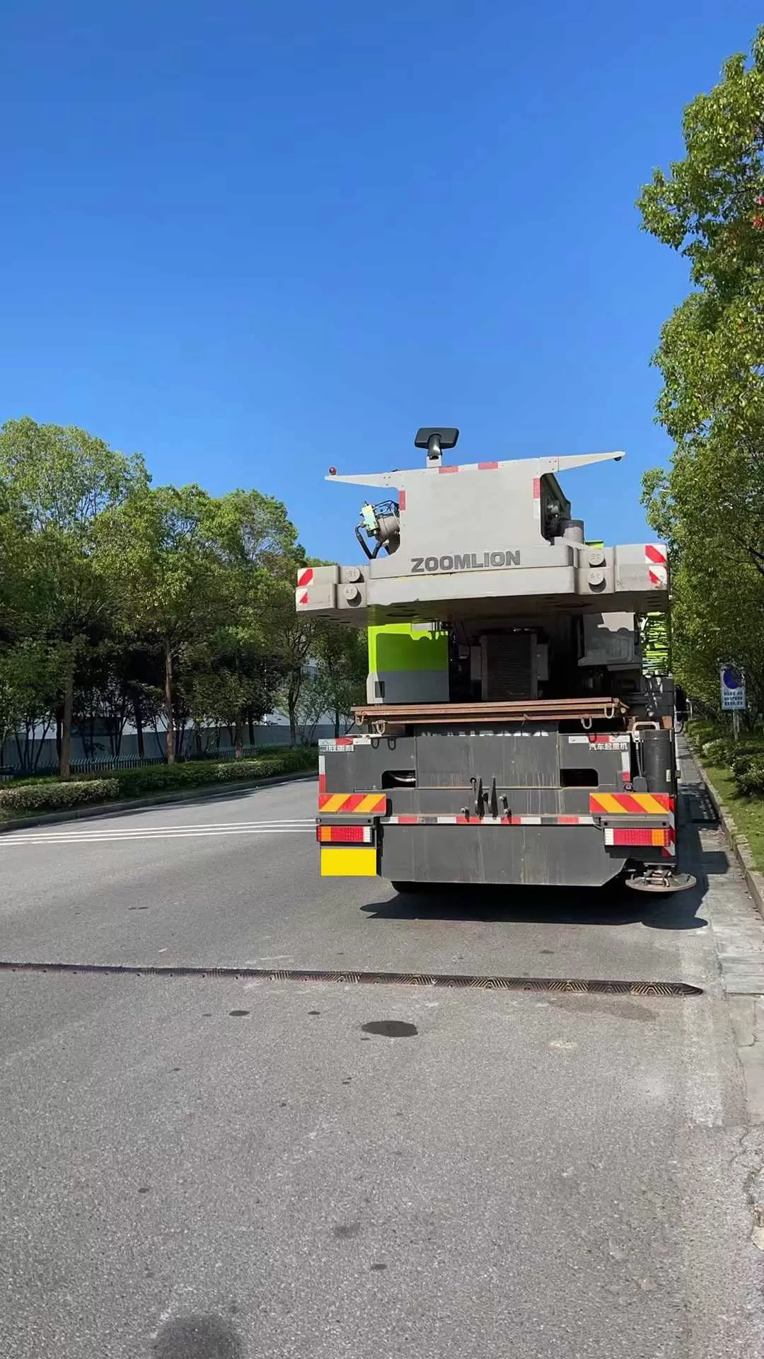 camion-grue zoomilion 80t 2022