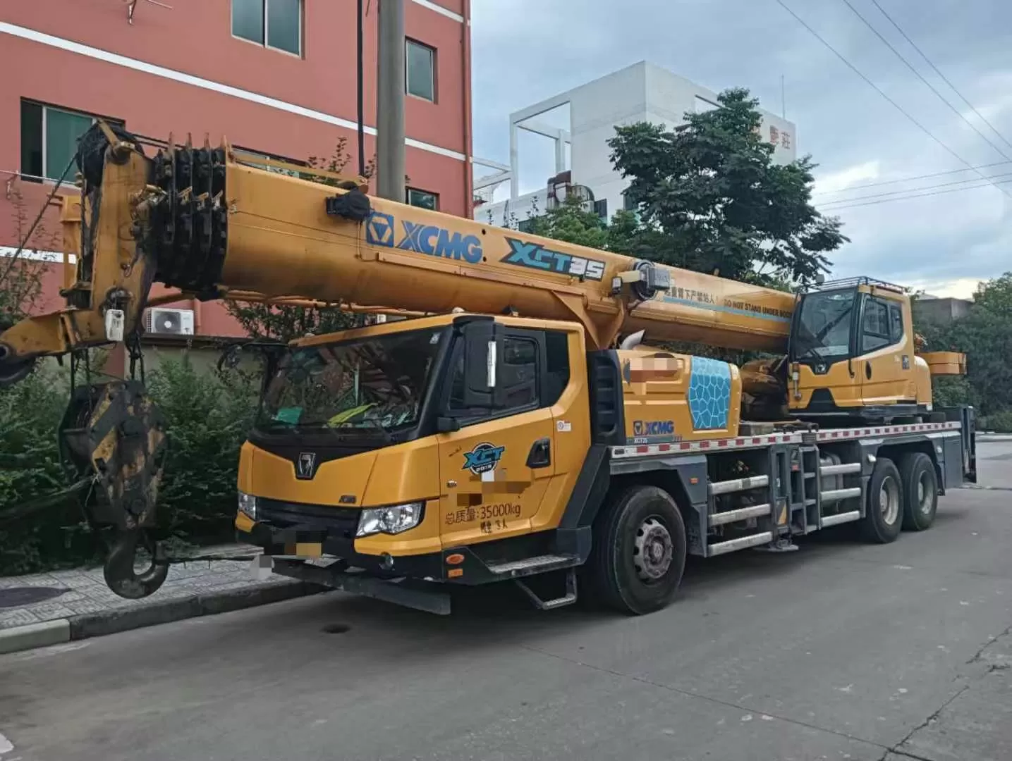 2020 XCMG 35t truck crane