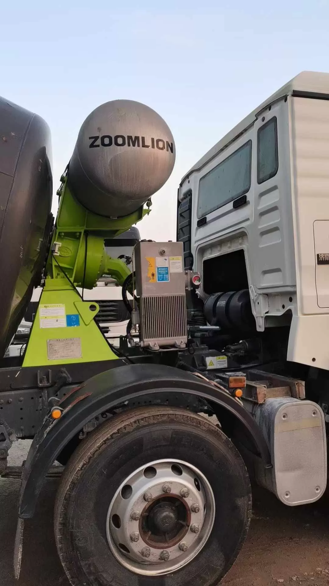 camion malaxeur zoomlion-howo 10m3 2020