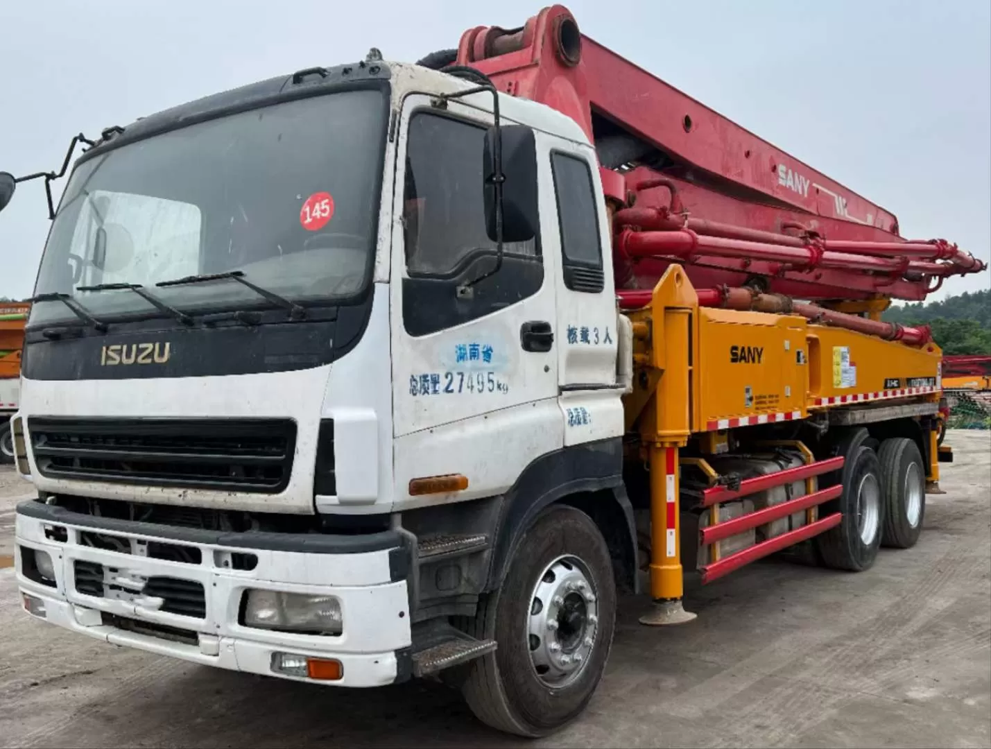 pompe à béton montée sur camion sany-isuzu 37m 2021