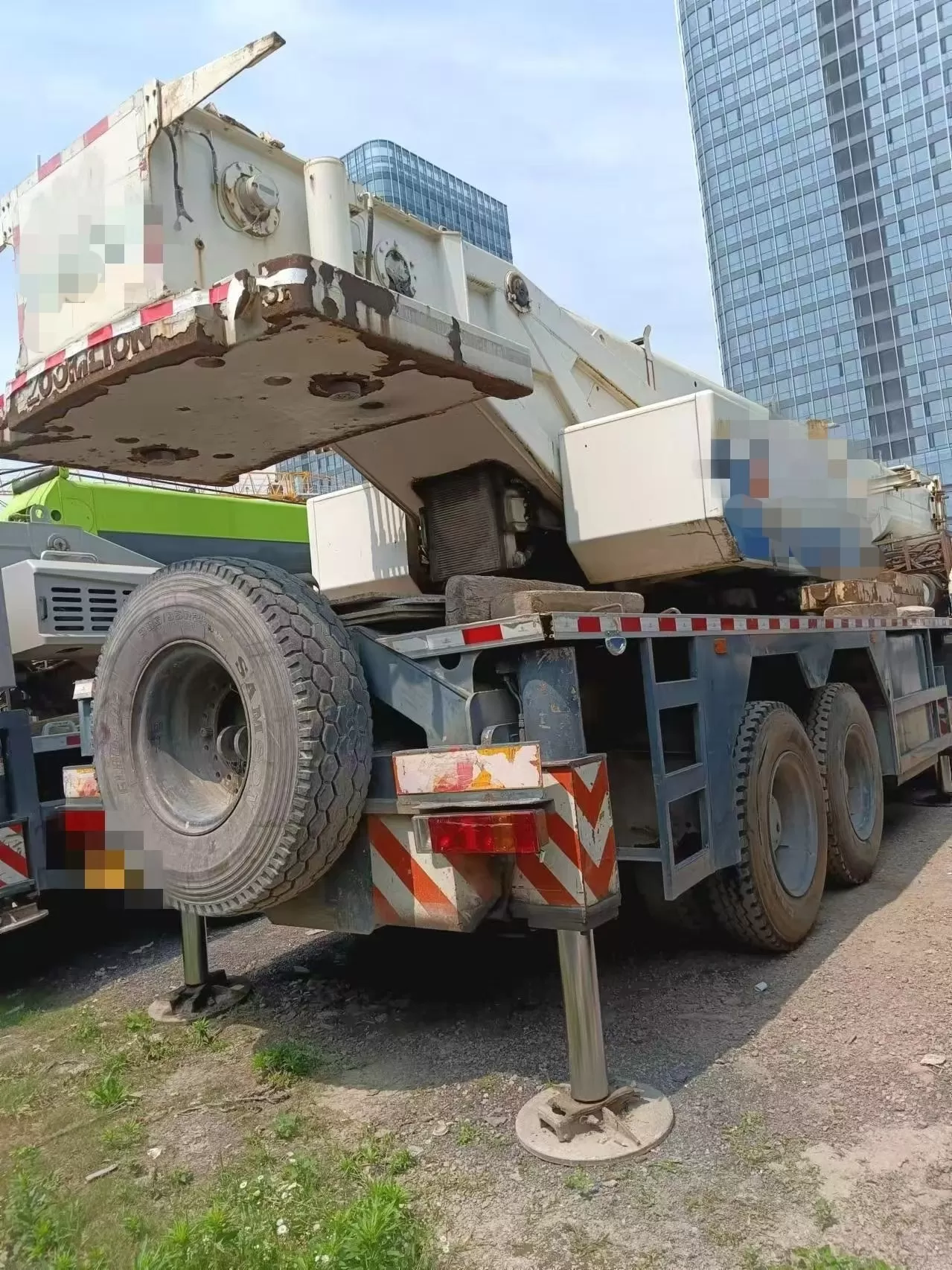 2014 Zoomlion 80t truck crane